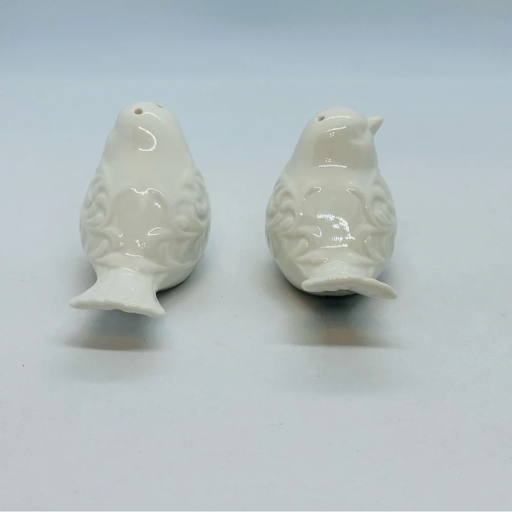 Pier1 Imports White Love Birds Salt and Pepper Shakers Porcelain Embossed Design
